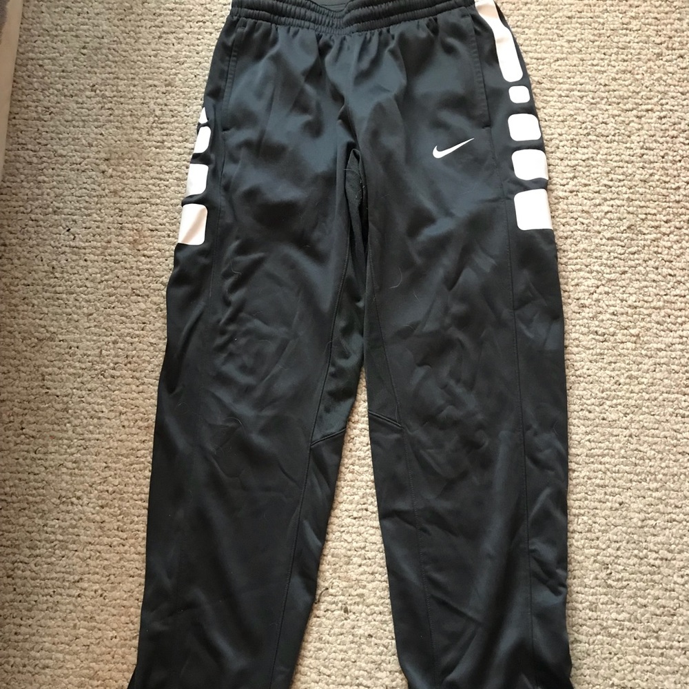 Dark gray women’s Nike sweatpants